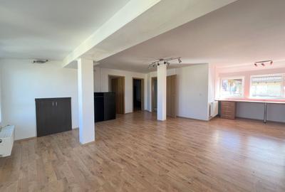 Apartament 4 camere, deosebit – mansardă spațioasa - 3