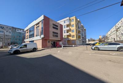 Apartament decomandat Bloc NOU - 1