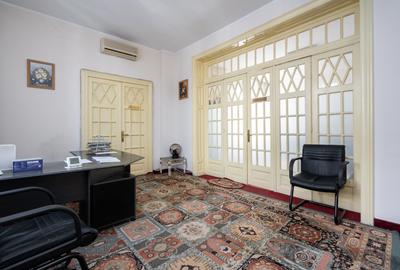 Vila 16 Camere de vanzare Unirii Primaria Sector 3 - 7