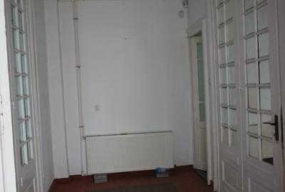 Parcul Carol - Rond Cosbuc, trei imobile, singur curte, liber - 17