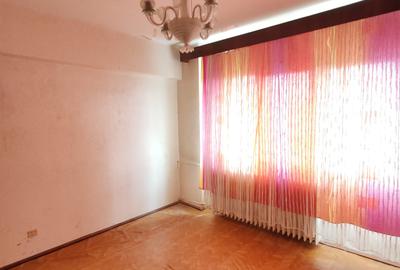 Apartament cu 3 camere decomandat în Pantelimon