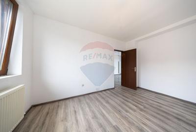 Casă înșiruită la cheie de vânzare în Sânpetru - 7
