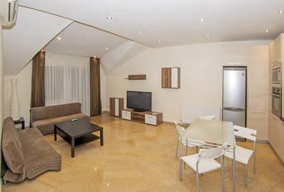 Margeanului,etaj 3,bloc 2008,centrala proprie,renovat,mobilat,curte interioara. - 1