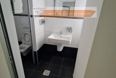 Inchiriez spatiu comercial ,  central, etaj 1, multifunctional , 220 mp, parcare - 12