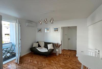 Apartament cu 2 camere semidecomandat, mobilat în Universitate