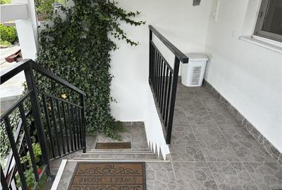 Inchiriez ap.3 camere in casa ,finisat modern, CT, parcare, Centru-str.Paris,neg - 12