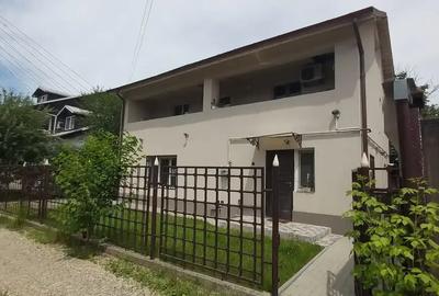 Casă cu 4 camere în Băneasa