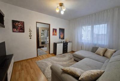 Apartament cu 2 camere nedecomandat, mobilat în Vasile Aaron