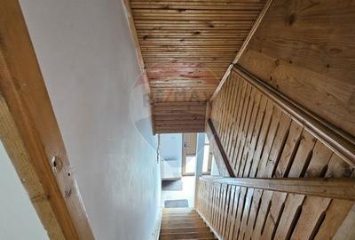 Casă solidă din cărămidă, mobilată, garaj, teren generos – Tarcău - 46