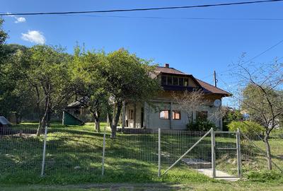 Casa + teren de vanzare comuna Tarcau, Neamt - 1