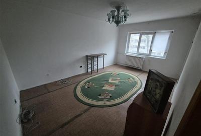 Apartament cu 2 camere decomandat în Călărași