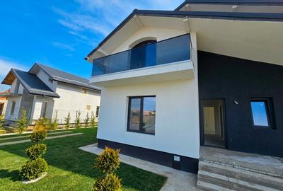 Casă individuală cu 4 camere în Tunari