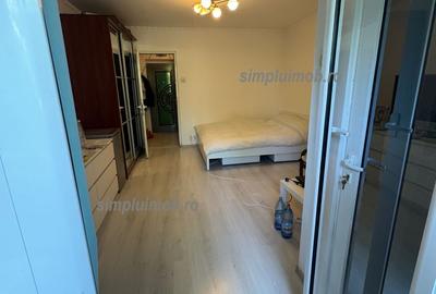Garsonieră 33 mp la 2 minute Metrou Titan bloc mixt etaj 3 - 2