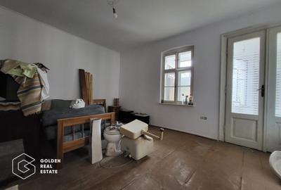 Apartament 2 camere, etajul 1, Oras Lipova - 4