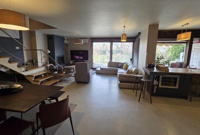 Vila cocheta in complex cu piscina, mobilata - 1