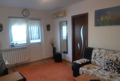 Apartament 2 camere ,semidecomandat,Sat Vacanta