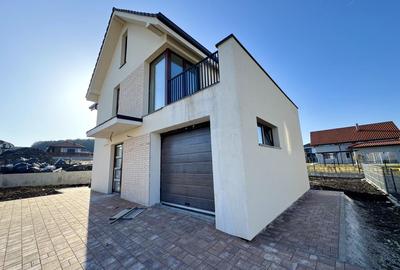 Casă individuală cu 5 camere în Chinteni