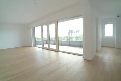 Apartament cu 3 camere decomandat în Doamna Ghica