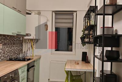 Apartament cu 2 camere de vanzare -Pacii-cu centrala-semimobilat si utilat - 11