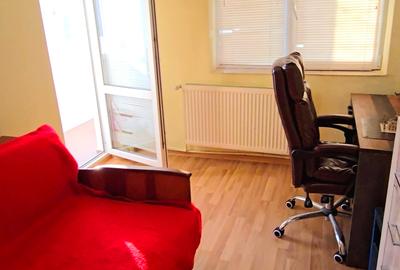 Apartament 4 camere, ETAJ 2, 92 mp, 2 bai, 2 balcoane, centrala termica, Dacia - 1