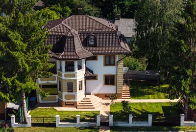 Prima inchiriere pe termen lung - vila superba cu gradina Gura Humorului  242 mp - 1