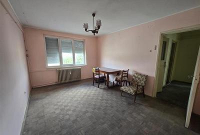 Apartament cu 2 camere  de vanzare  in Fagaras etaj 4 - 4