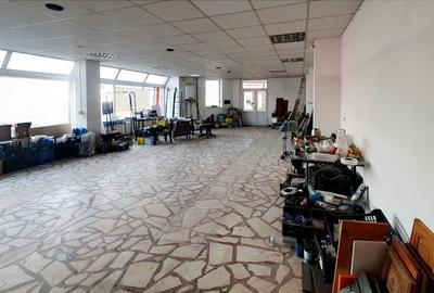 Spațiu comercial, de 320 mp, în Astra