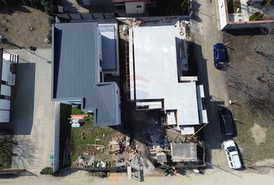 Casă / Vilă cu 4 camere de vânzare în zona Dedeman - 27