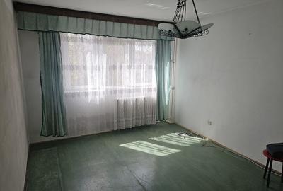 Apartament cu 2 camere decomandat în Berceni