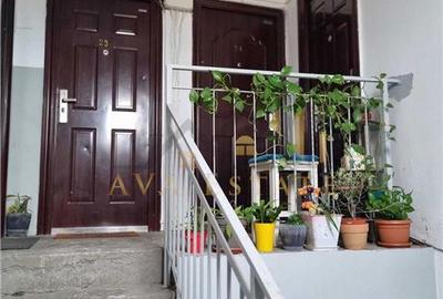 2 Camere, DECOMANDAT,  Mansarda - ZONA GIROCULUI - 1