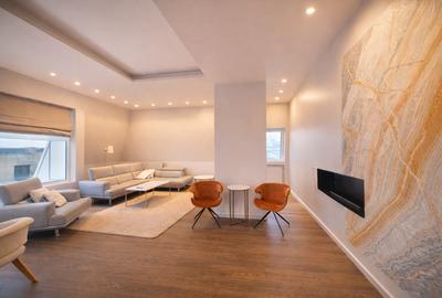 Apartament cu 5 camere decomandat, mobilat în Iancu Nicolae