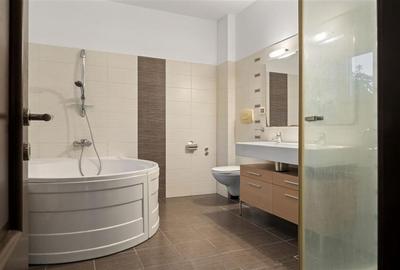 Vila de lux in apropiere de Cambridge School | Curte superba - 26