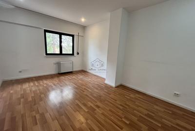 VILA CU 5 CAMERE LA INCHIRIERE PE MALUL LACULUI STRAULESTI - 14