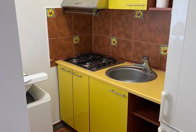 De inchiriat garsoniera Titan lângă parc mobilată /utilată - 2