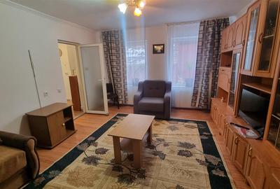 Studio la casa , zona strazii Lunga - 3