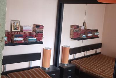 Apartament cu 3 camere nedecomandat în Alecu Russo