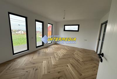 Casa Noua P+1 550 mp teren 3 bai 4 dormitoare Garaj Finisata intern mobila buc - 8