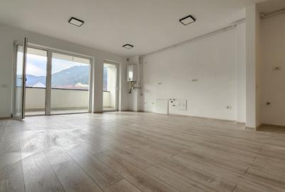 Apartament cu 2 camere decomandat în Răcădău