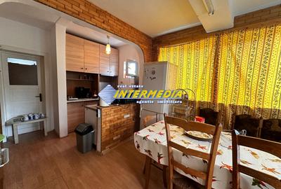 Inchiriere Casa Mobilata 6 Camere CETATE pretabila pentru muncitori - 1