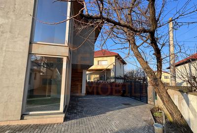 Casă individuală cu 4 camere în Nord