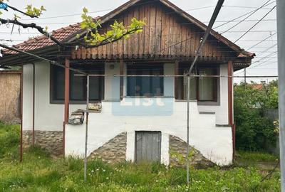 Casă Scoarta Est: 48m², 2 Camere, 51.000€. Comision 0% - 1