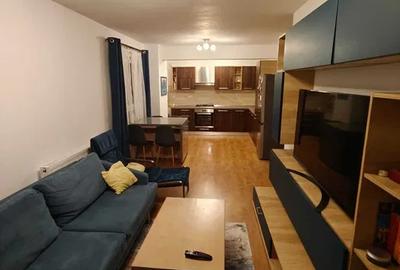 Apartament cu 3 camere semidecomandat, mobilat în Florești