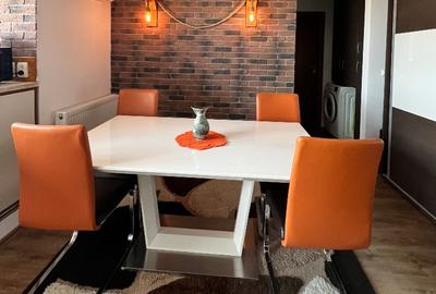 Apartament cu 3 camere decomandat, mobilat în Soarelui