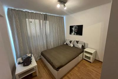 Apartament cu 3 camere semidecomandat, mobilat în Berceni