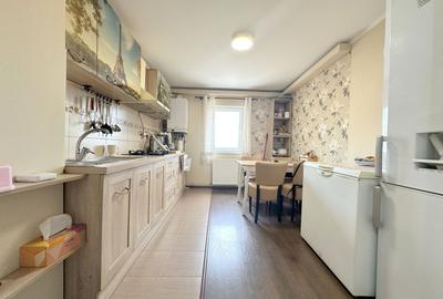 Apartament cu 3 camere de vânzare - zona Lipovei - 9