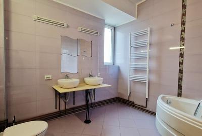 Vilă P+1+Pod, 320 mp, Teren 544 mp, Damaroaia - 13