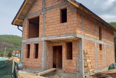 Casa individuala 4 camere in Sălicea, teren 450 mp, utili 120 mp - 1