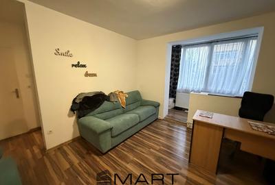 Apartament cu 3 camere semidecomandat, mobilat în Mihai Viteazul