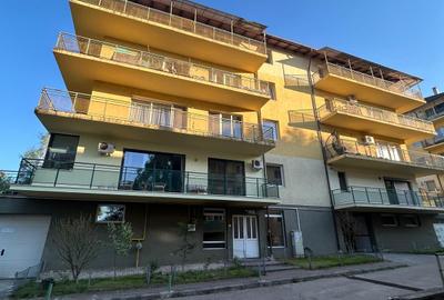 Penthouse cu 4 camere semidecomandat, mobilat în Andrei Mureșanu