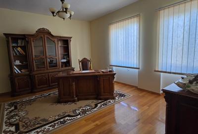 Casă individuală cu 5 camere în Cenad